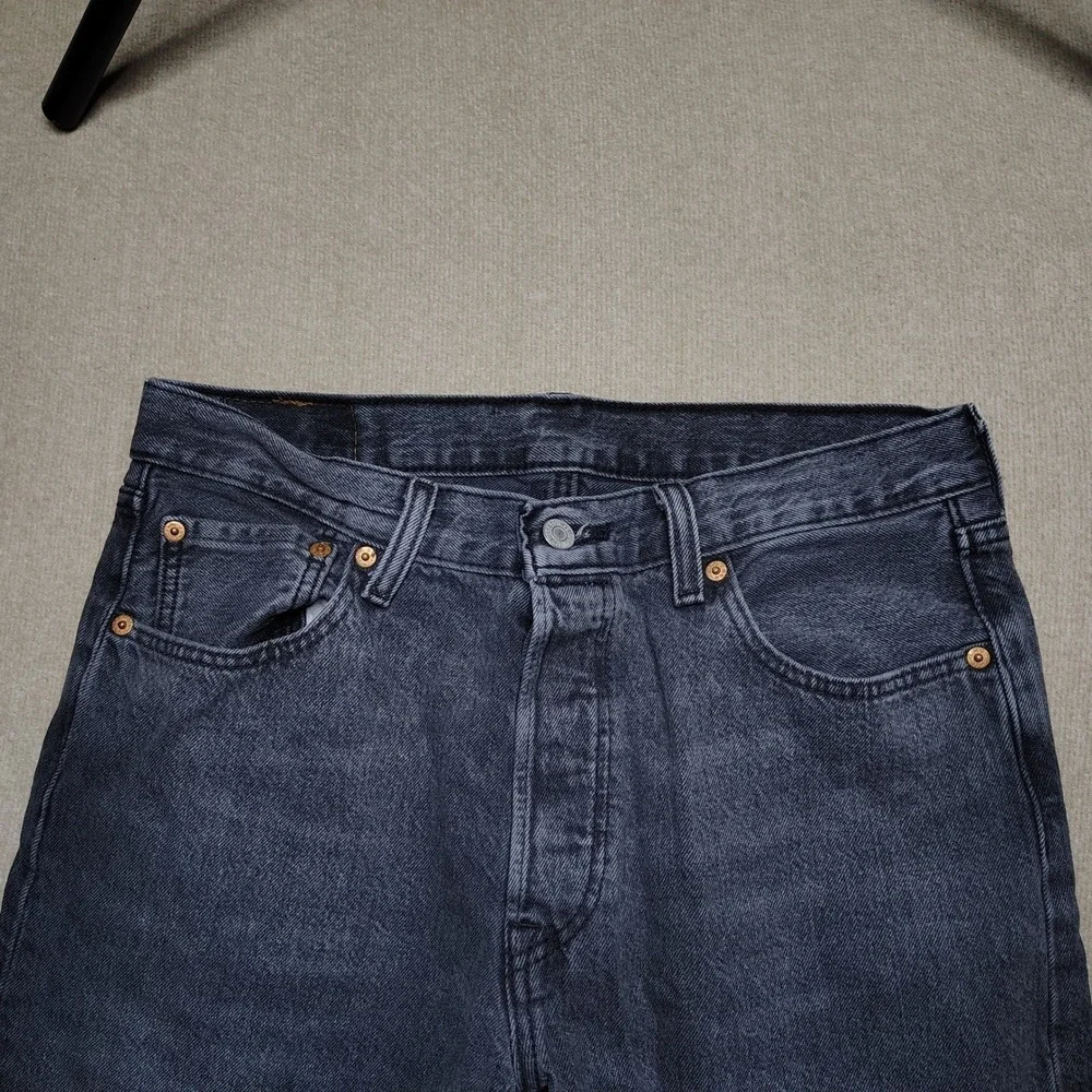 Levi's 501 Mens Jeans W33 L30 Gray Button Fly Straight Leg Denim Pants